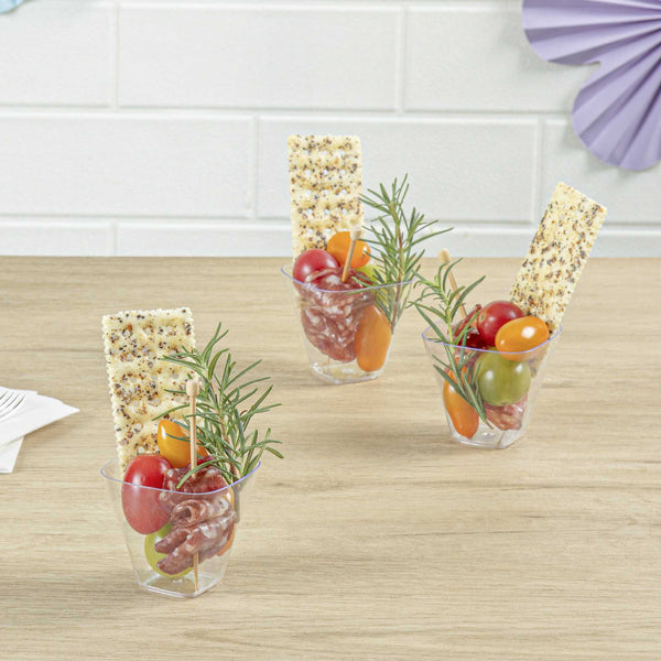 Restaurantware Mini Serve 4 Oz Square Clear Plastic Bellissima Tasting Cup - 2 1/2" X 2 1/2" X 2 1/4" - 100 Count Box