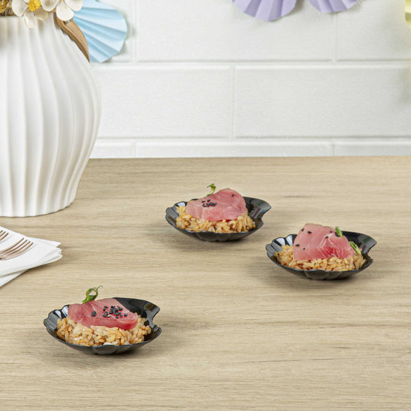 Restaurantware Mini Serve Black Plastic Shell Plate - 3 1/4" X 3 1/4" X 1/2" - 100 Count Box