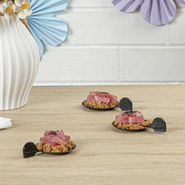 Restaurantware Mini Serve Fish Black Plastic Tasting Plate - 3 3/4" X 2 1/2" X 1" - 100 Count Box