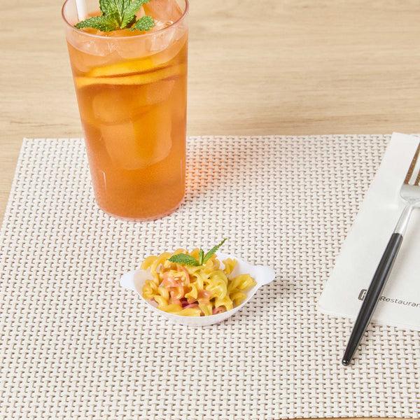 Restaurantware Mini Serve Oval White Plastic Mini Handled Plate - 3 3/4" X 2 1/2" - 100 Count Box