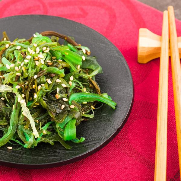 Restaurantware Mini Serve Round Black Plastic Small Plate - Faux Slate - 5" X 5" - 100 Count Box