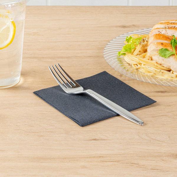 Restaurantware Moderna Silver Plastic Fork - 7 1/4" - 250 Count Box