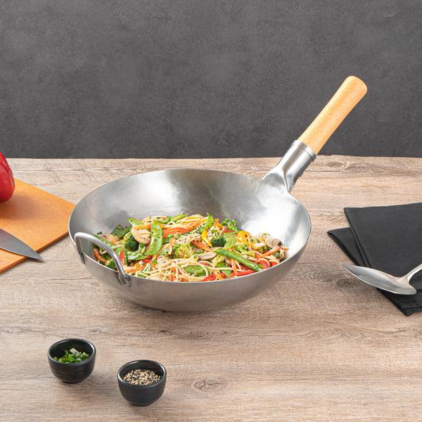 Restaurantware Motomori 13 1/2" Carbon Steel Flat Bottom Wok / Stir Fry Pan - Hand Hammered With Wooden Handle - 10 Count Box