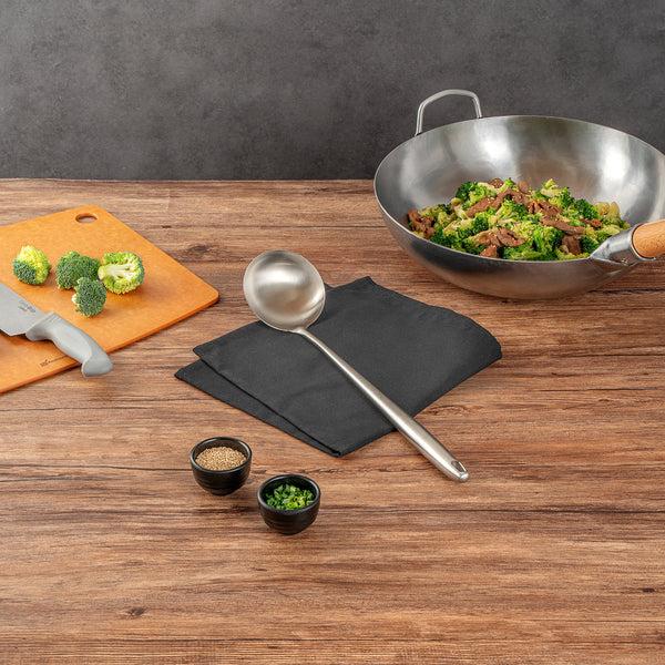 Restaurantware Motomori Stainless Steel Wok Ladle - 17'' - 10 Count Box