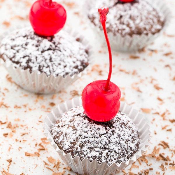 Restaurantware Panificio 0.4 Oz Round Metallic Silver Paper Baking Cup - Foil-Coated - 1 1/4" X 1 1/4" X 3/4" - 200 Count Box