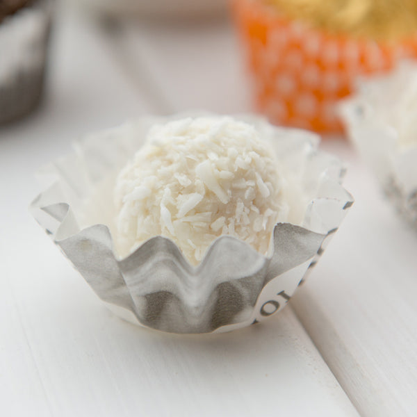 Restaurantware Panificio 0.4 Oz Round Newsprint Paper Mini Baking Cup - Flared - 2" X 2" X 1/2" - 200 Count Box