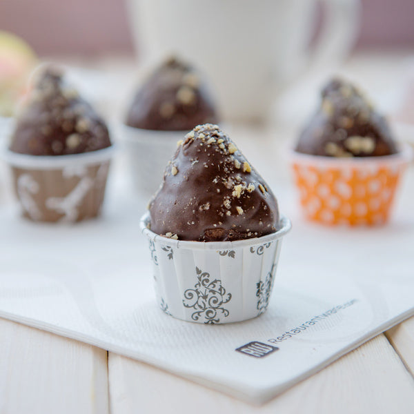 Restaurantware Panificio 2 Oz Round Vintage Floral Paper Medium Baking Cup - Pleated - 2 1/4" X 2 1/4" X 1 1/2" - 200 Count Box