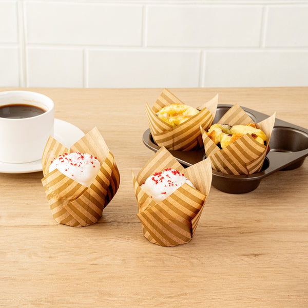 Restaurantware Panificio 3.5 Oz Kraft Paper Striped Tulip Baking Cup - Greaseproof - 3 1/4" X 3 1/4" X 3 1/4" - 500 Count Box