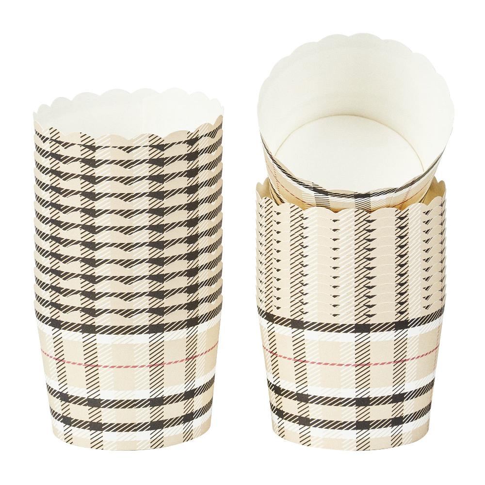 restaurantware Panificio 3 oz Round Plaid Paper Mini Baking Cup - Scalloped - 2 1/2" x 2 1/2" x 1 3/4" - 200 count box