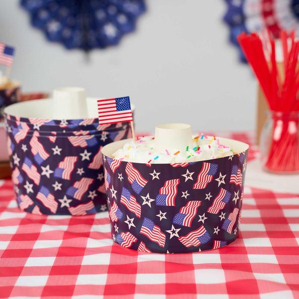 Restaurantware Panificio 38 Oz Paper Baking Ring Mold - American Flag Greaseproof - 5" X 5" X 3 3/4" - 600 Count Box