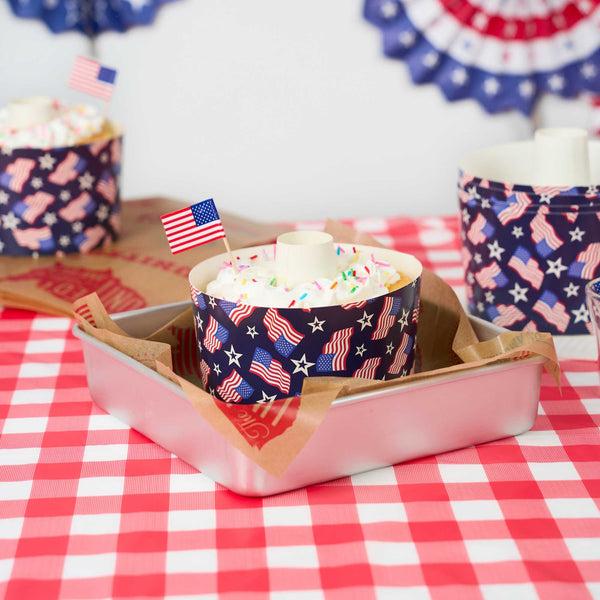Restaurantware Panificio 38 Oz Paper Baking Ring Mold - American Flag Greaseproof - 5" X 5" X 3 3/4" - 600 Count Box
