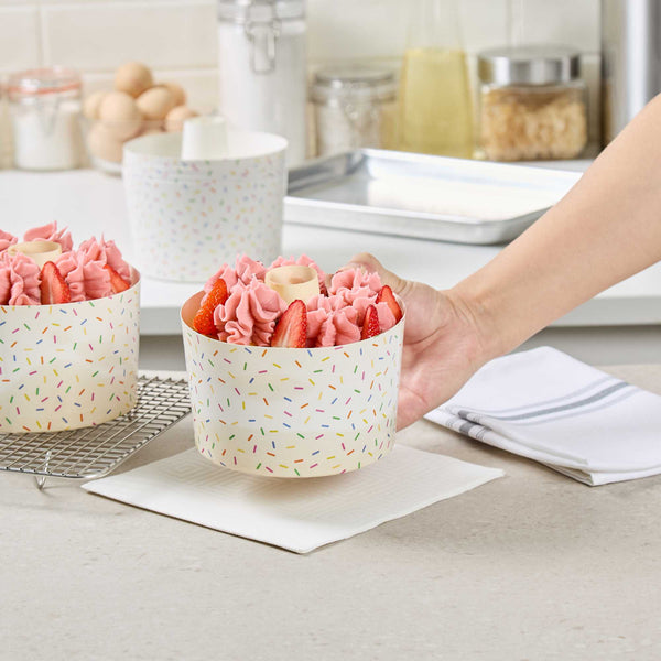 Restaurantware Panificio 38 Oz Paper Baking Ring Mold - Colorful Confetti Greaseproof - 5" X 5" X 3 3/4" - 600 Count Box