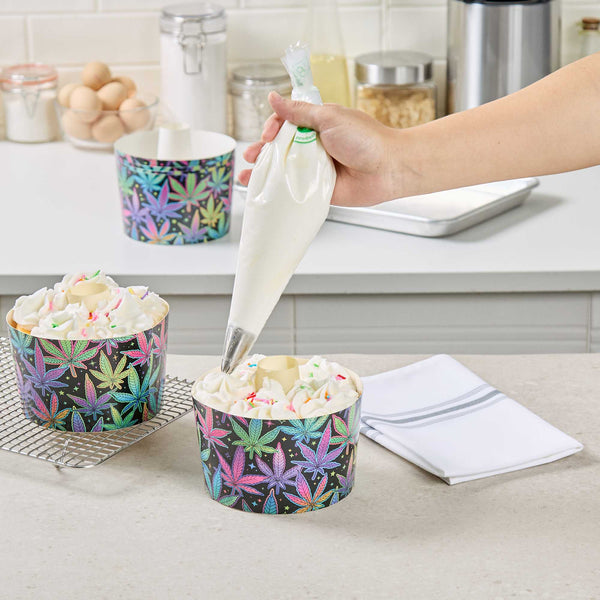 Restaurantware Panificio 38 Oz Paper Baking Ring Mold - Trippy Leaf Print Greaseproof - 5" X 5" X 3 3/4" - 600 Count Box