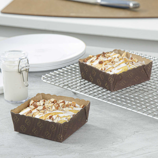 Restaurantware Panificio 4 Oz Kraft Paper Square Baking Cup - Greaseproof Rippled - 3" X 2 3/4" X 1 3/4" - 100 Count Box