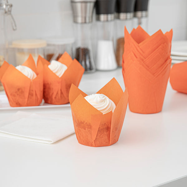 Restaurantware Panificio 4 Oz Orange Paper Tulip Baking Cup - Greaseproof - 3 1/2" X 3 1/2" X 3 1/2" - 200 Count Box