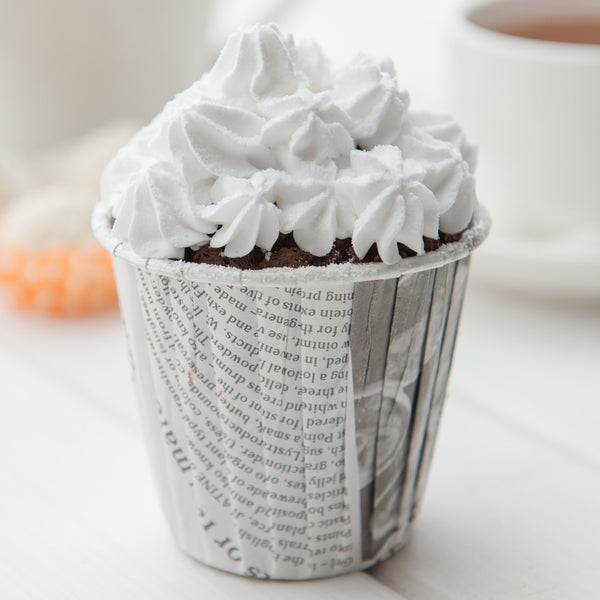 Restaurantware Panificio 4 Oz Round Newsprint Paper Tall Baking Cup - Pleated - 3" X 3" X 2 3/4" - 200 Count Box