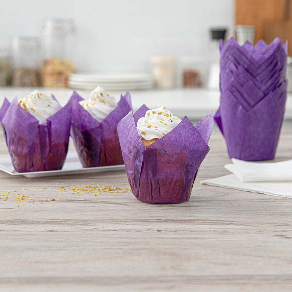 Restaurantware Panificio 4 Oz Violet Paper Tulip Baking Cup - Greaseproof - 3 1/2" X 3 1/2" X 3 1/2" - 200 Count Box