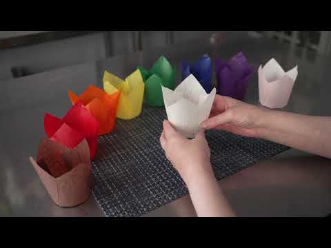 Restaurantware Panificio 4 Oz Yellow Paper Tulip Baking Cup - Greaseproof - 3 1/2" X 3 1/2" X 3 1/2" - 200 Count Box