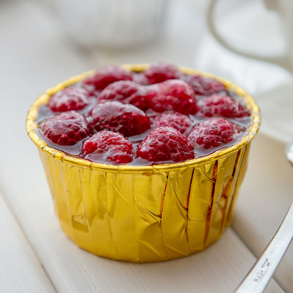 Restaurantware Panificio 5.5 Oz Round Rose Gold Paper Large Baking Cup - Pleated - 3" X 3" X 1 1/2" - 200 Count Box