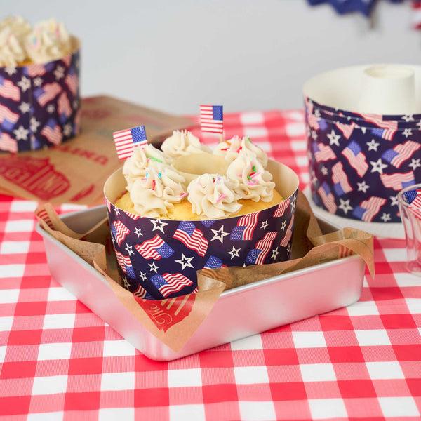 Restaurantware Panificio 53 Oz Paper Baking Ring Mold - American Flag Greaseproof - 5 3/4" X 5 3/4" X 3 3/4" - 400 Count Box