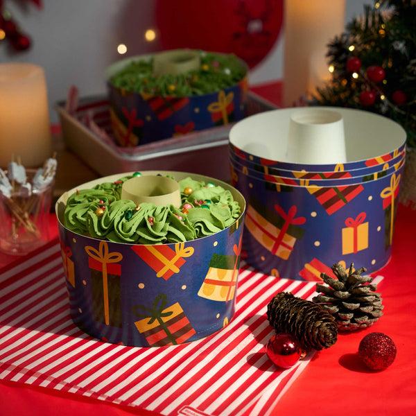 Restaurantware Panificio 53 Oz Paper Baking Ring Mold - Christmas Greaseproof - 5 3/4" X 5 3/4" X 3 3/4" - 400 Count Box