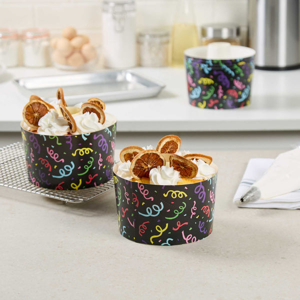 Restaurantware Panificio 53 Oz Paper Baking Ring Mold - Colorful Streamers Greaseproof - 5 3/4" X 5 3/4" X 3 3/4" - 400 Count Box