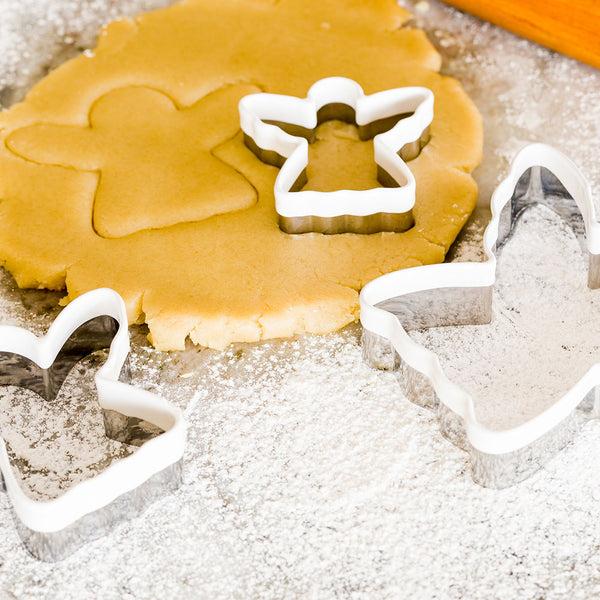Restaurantware Pastry Tek 3-Piece Metal Angel Cookie Cutter Set With Comfort Grip 1 Count Box