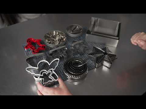 Restaurantware Pastry Tek 6-Piece Metal Flower Cookie Cutter Set In Round Tin Box 1 Count Box