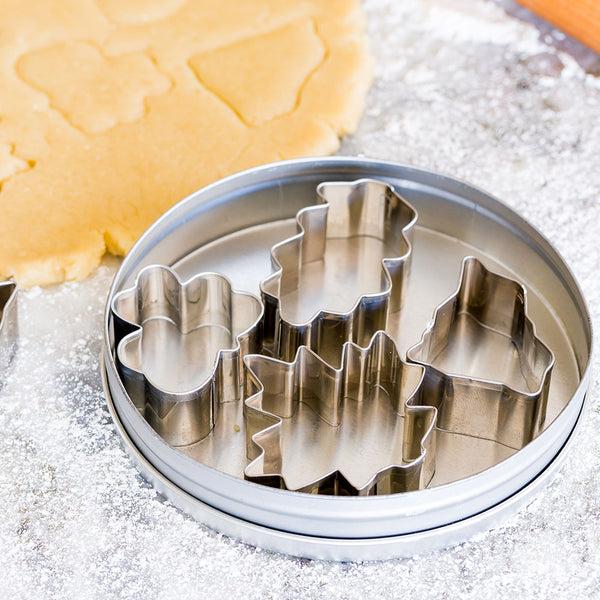 Restaurantware Pastry Tek 7-Piece Metal Leaf Cookie Cutter Set In Round Tin Box 1 Count Box