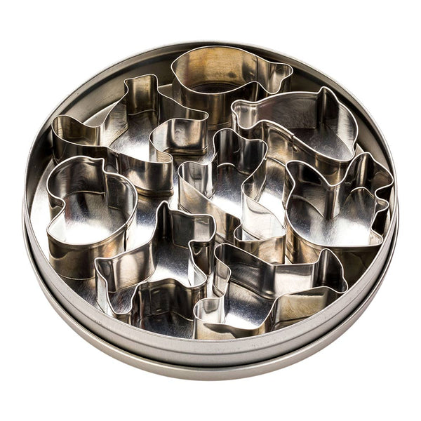 Restaurantware Pastry Tek 8-Piece Metal Animal Cookie Cutter Set In Round Tin Box 1 Count Box