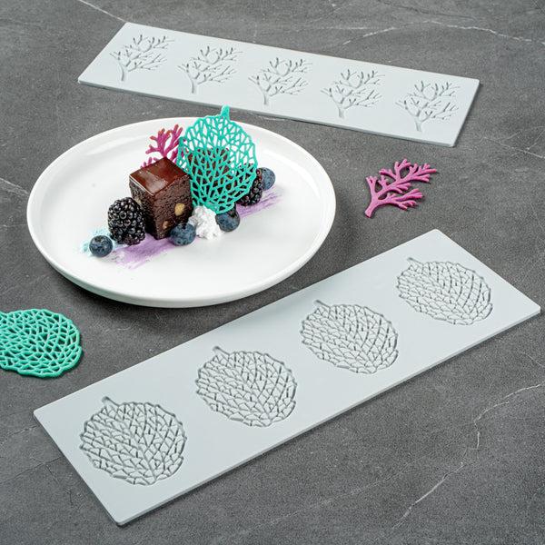 Restaurantware Pastry Tek Gray Silicone Autumn Leaf Fondant Impression Mat - 1 Count Box