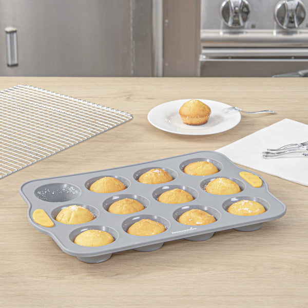 Restaurantware Pastry Tek Gray Silicone Muffin / Cupcake Pan - 12 Compartments Non-Stick With Handles - 13" X 9 1/4" X 1 1/4" - 10 Count Box