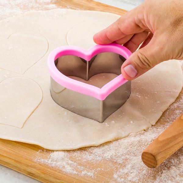 Restaurantware Pastry Tek Metal Heart Cookie Cutter With Comfort Grip 3.8 Inch 1 Count Box