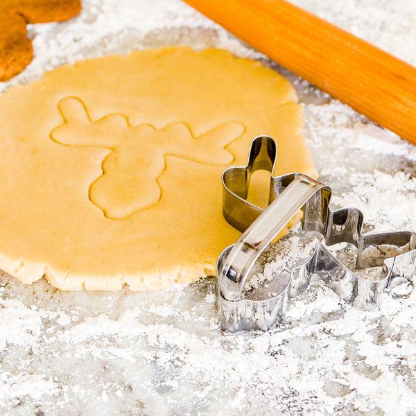 Restaurantware Pastry Tek Metal Reindeer Cookie Cutter With Handle 4 Inch 1 Count Box