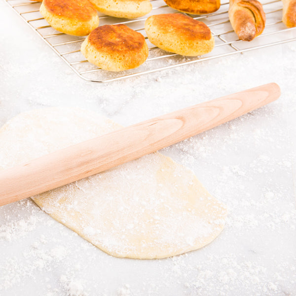 Restaurantware Pastry Tek Natural Wood French Rolling Pin - Tapered - 18" - 1 Count Box
