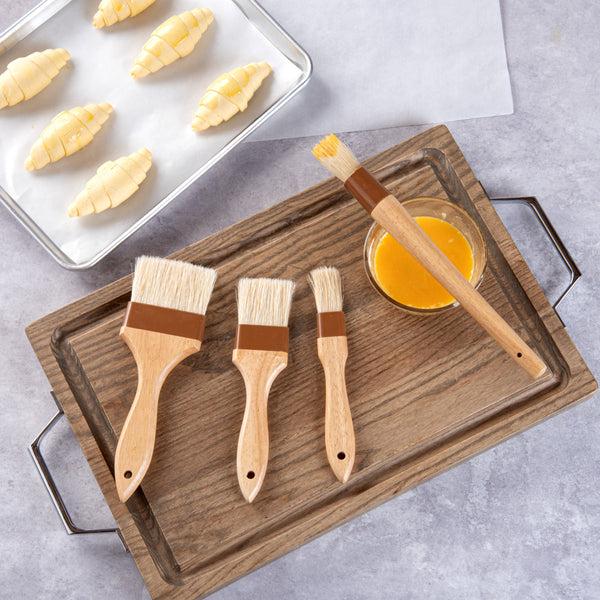 Restaurantware Pastry Tek Natural Wood Pastry / Basting Brush 4-Piece Set - With Boar Bristles - 1 Count Box