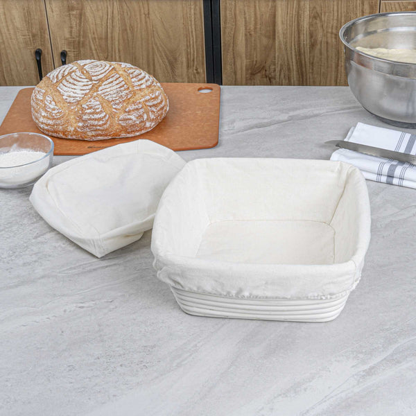 Restaurantware Pastry Tek Rattan Square Natural Banneton Proofing Basket - With 2 Cotton Liners - 9 3/4" X 9 3/4" X 4" - 10 Count Box