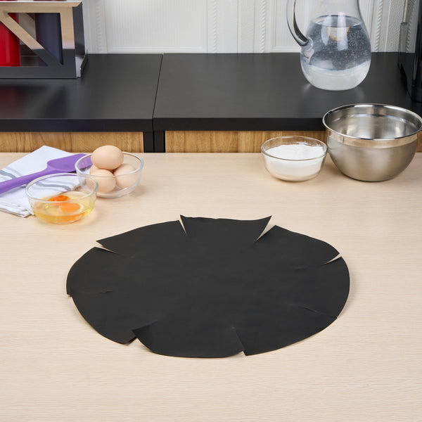 Restaurantware Pastry Tek Round Black Fiberglass Cake Tin Liner - Non-Stick Foldable - 9 1/2" X 9 1/2" - 5 Count Box