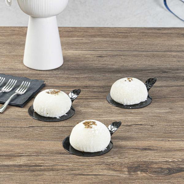 Restaurantware Pastry Tek Round Black Plastic Pastry Pallet - 3" X 3" X 1" - 100 Count Box