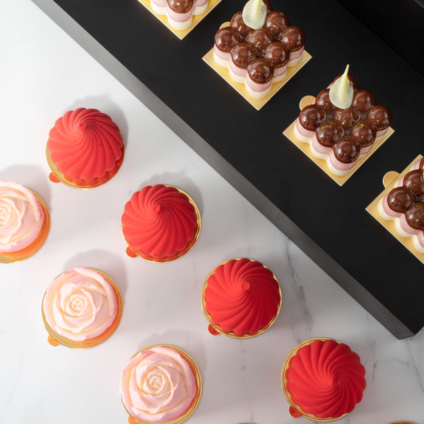 Restaurantware Pastry Tek Round Gold Paper SturdyServe Base - 3" X 3" - 200 Count Box