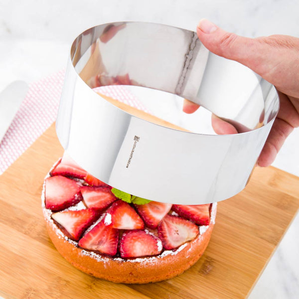 Restaurantware Pastry Tek Round Silver Stainless Steel Pastry Ring Mold - 6" X 6" X 2 1/2" - 1 Count Box