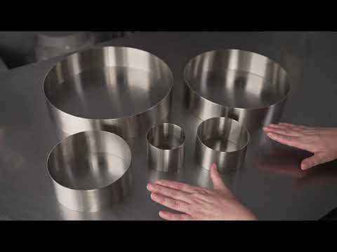 Restaurantware Pastry Tek Round Silver Stainless Steel Pastry Ring Mold - 10" X 10" X 2 1/2" - 1 Count Box