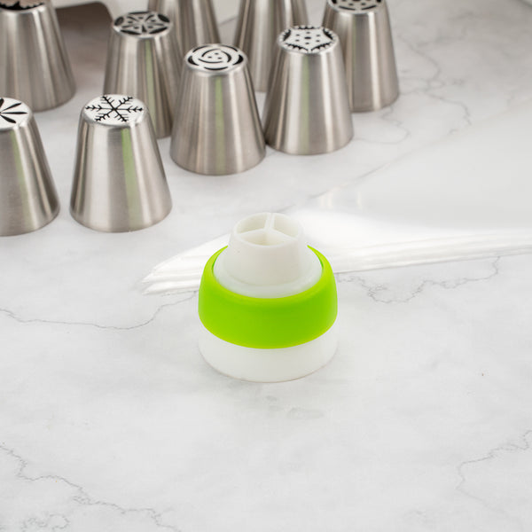 Restaurantware Pastry Tek Round White Plastic Tri-Color Russian Piping Tip Coupler - 1 Count Box
