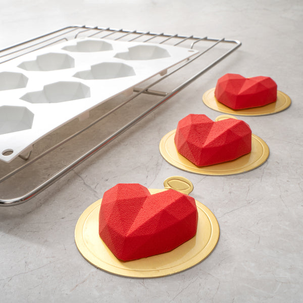 Restaurantware Pastry Tek Silicone Diamond Heart Baking Mold - 8-Compartment - 10 Count Box
