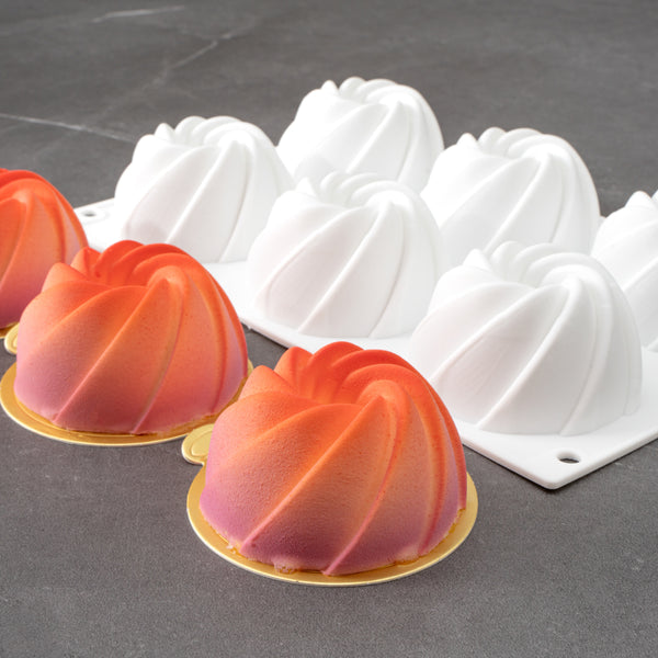 Restaurantware Pastry Tek Silicone Mini Bundt Cake Baking Mold - 6-Compartment - 10 Count Box