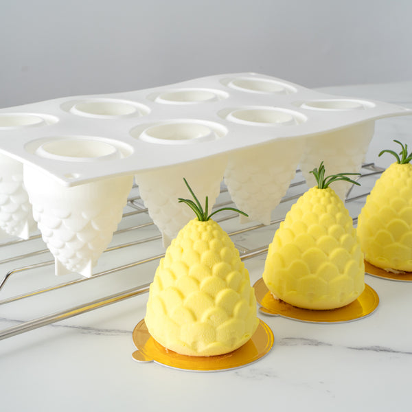 Restaurantware Pastry Tek Silicone Pineapple Baking Mold - 8-Compartment - 10 Count Box