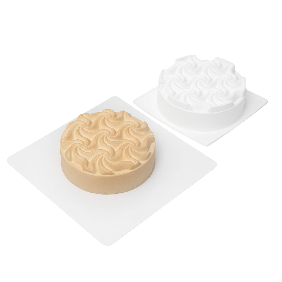 restaurantware Pastry Tek Silicone Swirl Cake Baking Mold - 10 count box