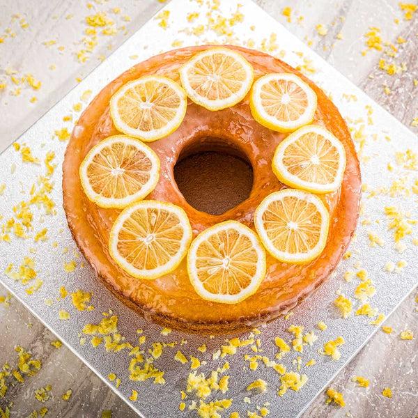 Restaurantware Pastry Tek Square Metallic Silver Cardboard Cake Drum Board - Covered Edge - 12" X 12" X 1/2" - 1 Count Box