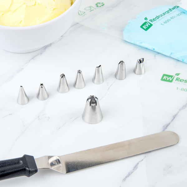 Restaurantware Pastry Tek Stainless Steel #1B Drop Flower Piping Tip - 1" X 1" X 1 1/2" - 1 Count Box