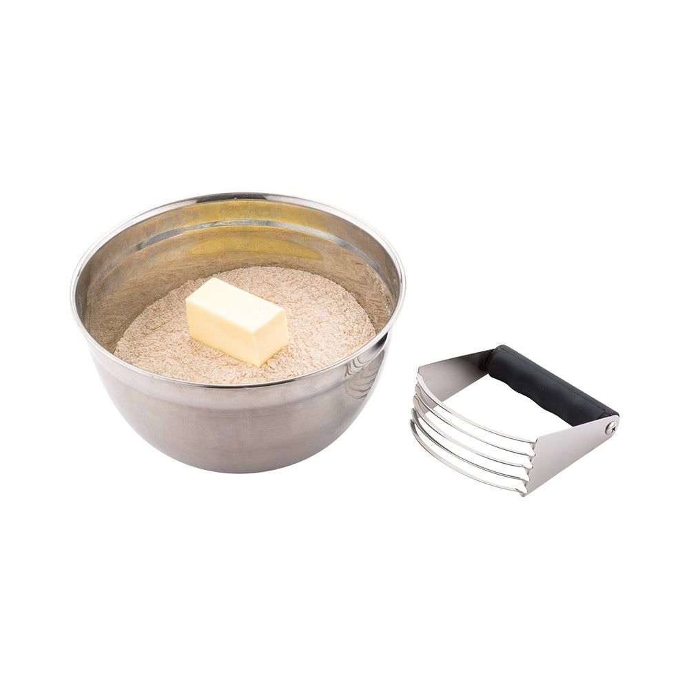 restaurantware Pastry Tek Stainless Steel Pastry Cutter and Dough Blender - with Black Plastic Handle - 4 3/4" x 4" x 1 3/4" - 1 count box